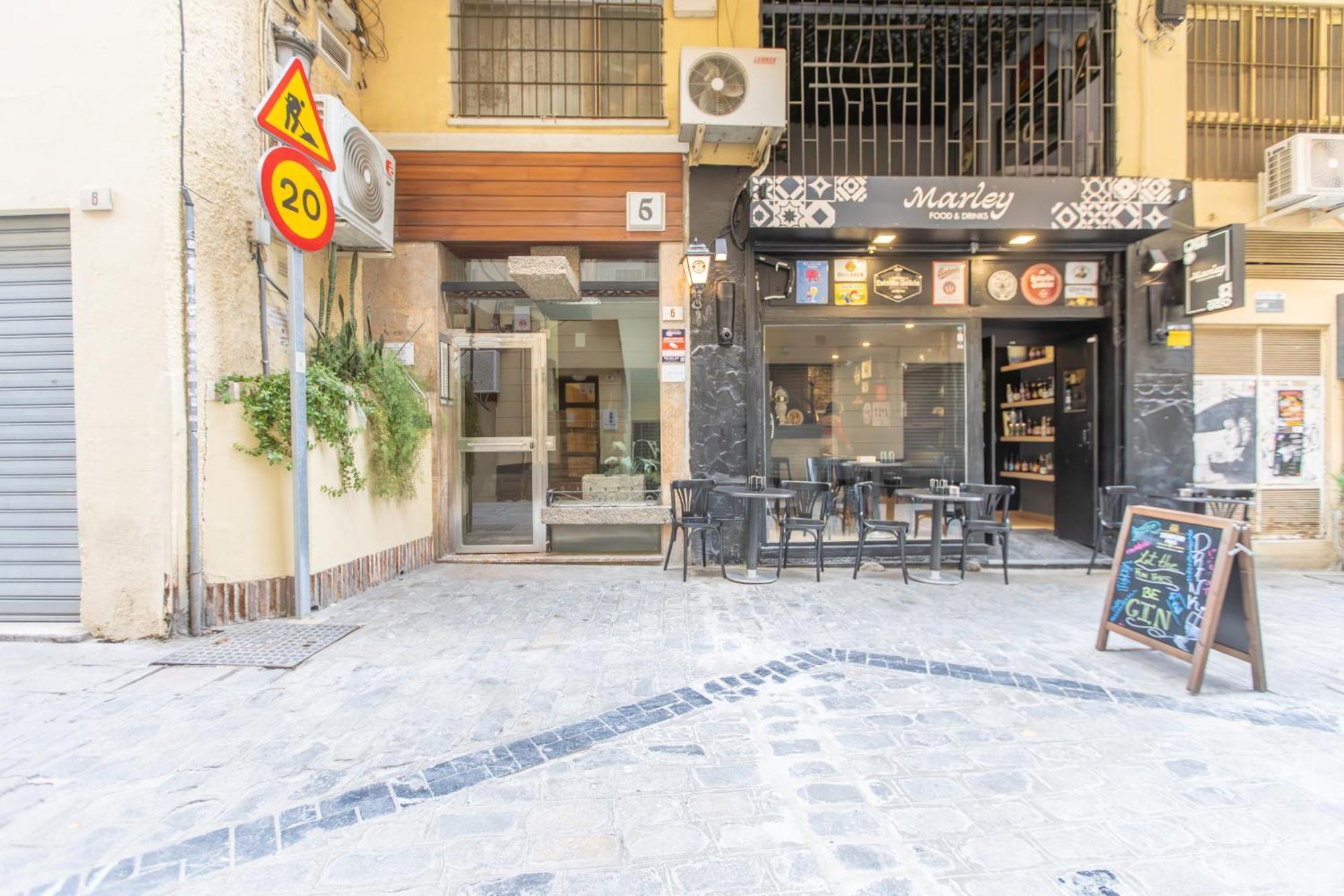 Homely Málaga San Juan de Letran Plaza de la Merced Exterior foto